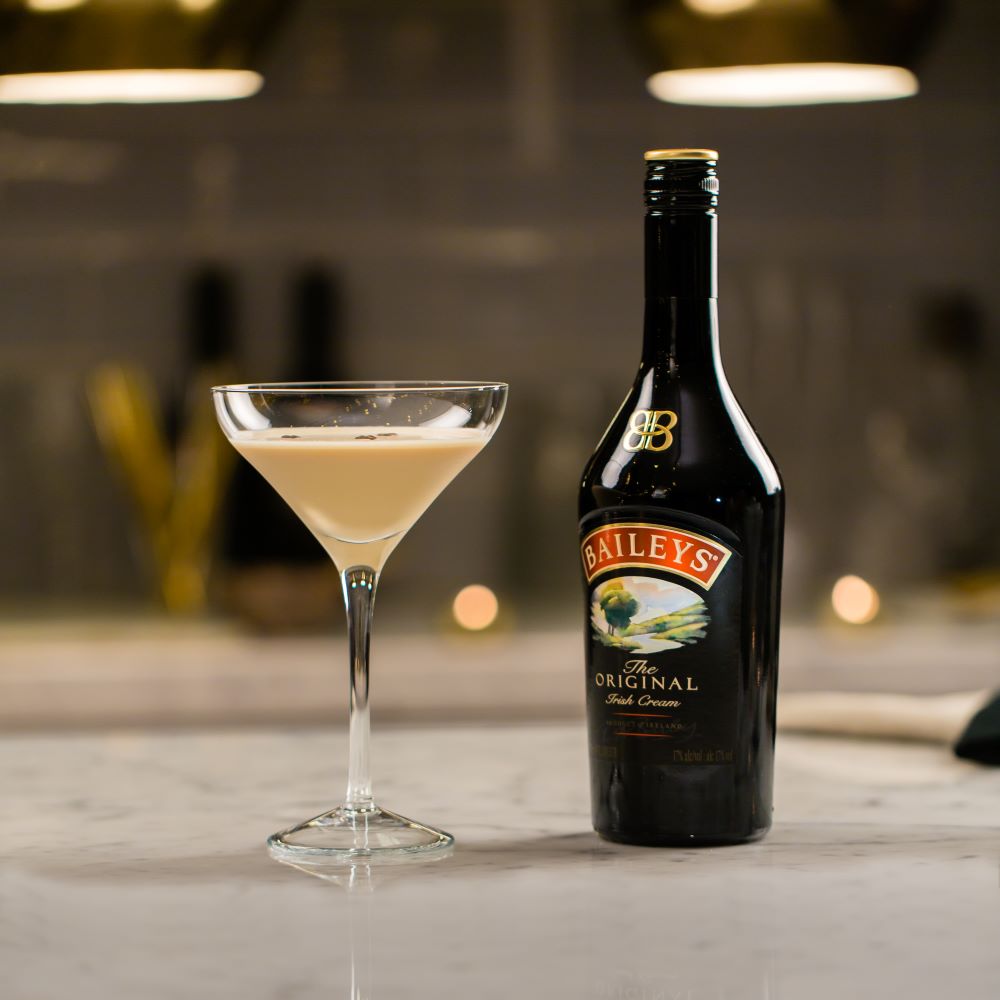 5647529_Baileys Flat White Martini Instagram Recipe 1 5647529_Baileys Flat White Martini Instagram Recipe 1