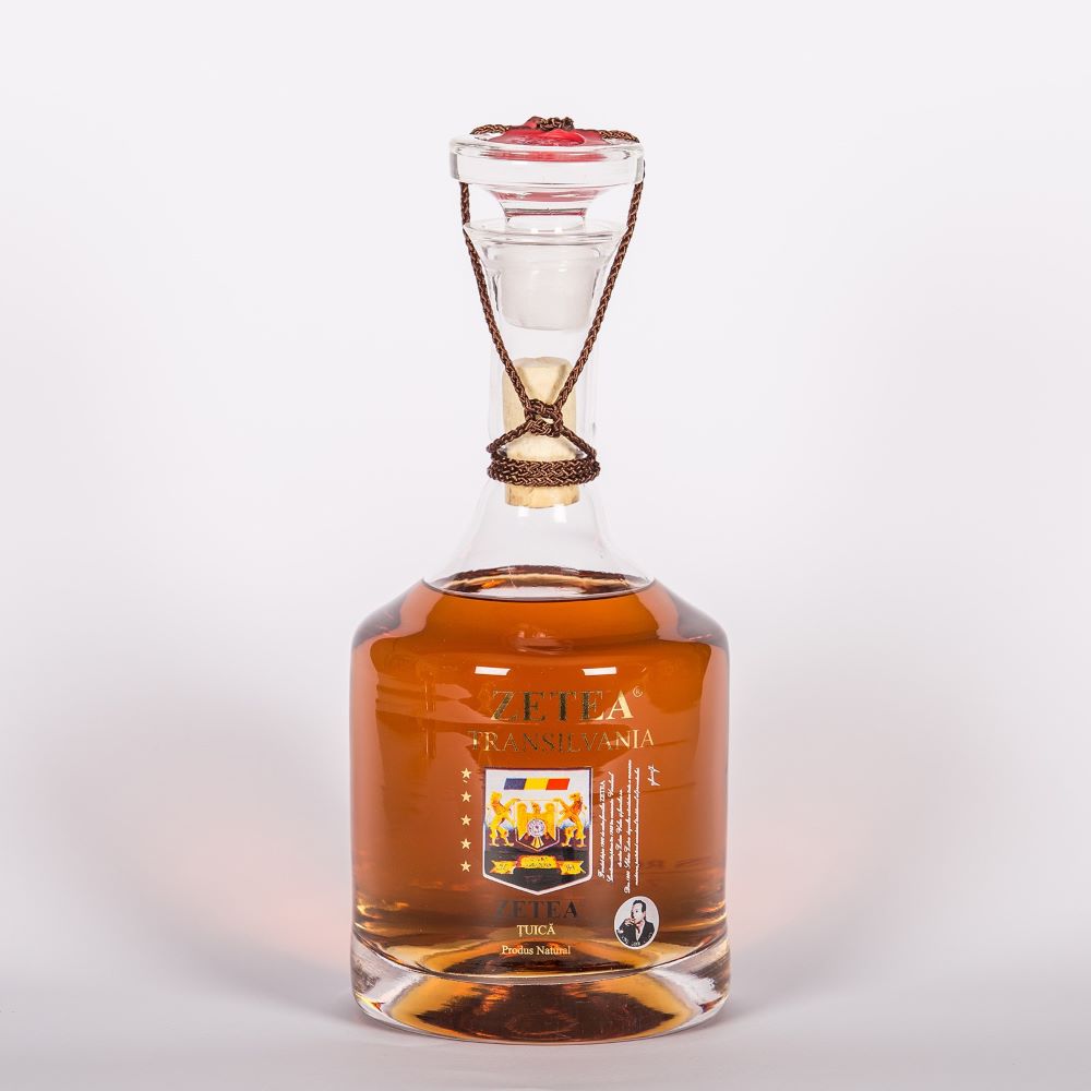 Tuica de Transilvania Zetea la sticla de 0.7L, la cel mai bun pret, disponibil cu livrare imediata in Sibiu si in toata Romania